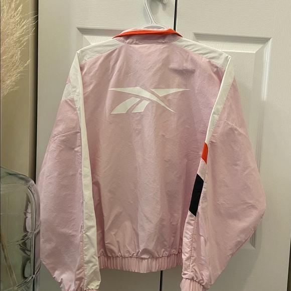 REEBOK light pink wind breaker/track jacket. New without tags. - Picture 3 of 4